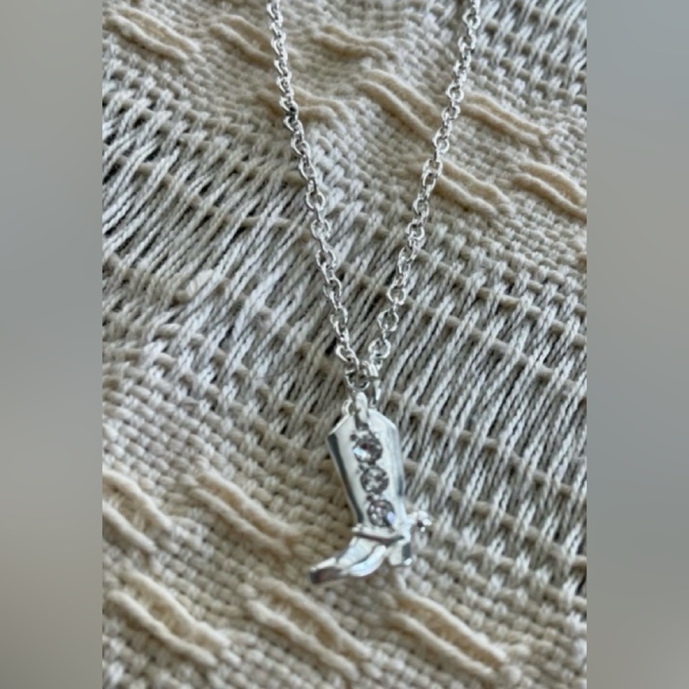 Rhinestone Cowboy Boot Pendant &  Silver Necklace with 16” to 20” NEW NRQ